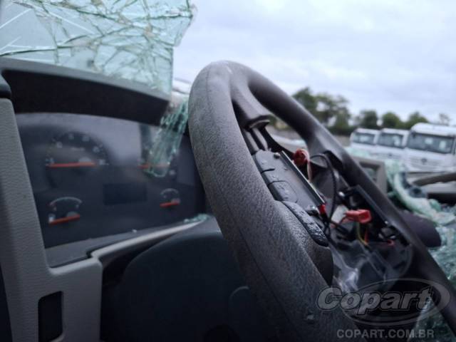 2021 VOLVO VM 