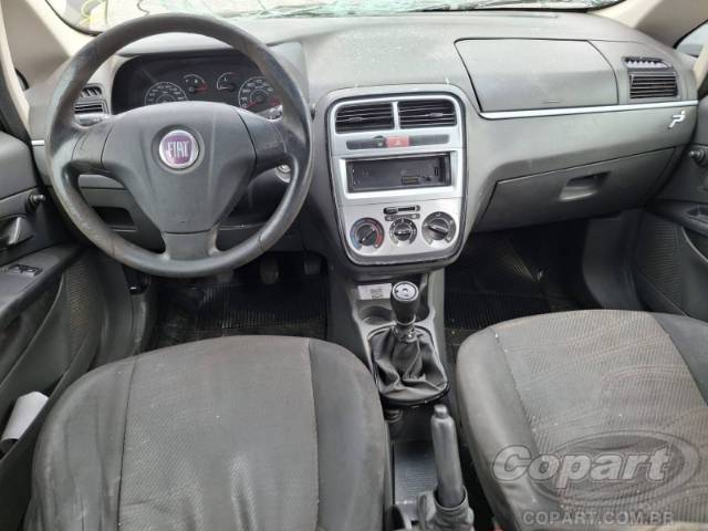 2011 FIAT PUNTO 