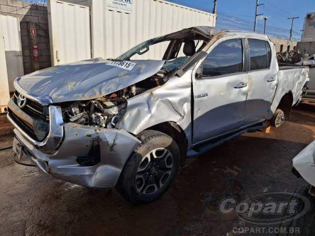 2025 TOYOTA HILUX CD 