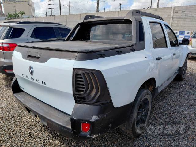 2018 RENAULT DUSTER OROCH 