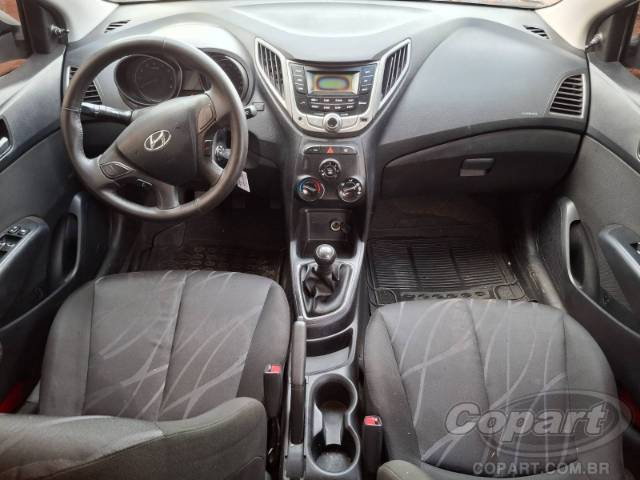 2014 HYUNDAI HB20S 