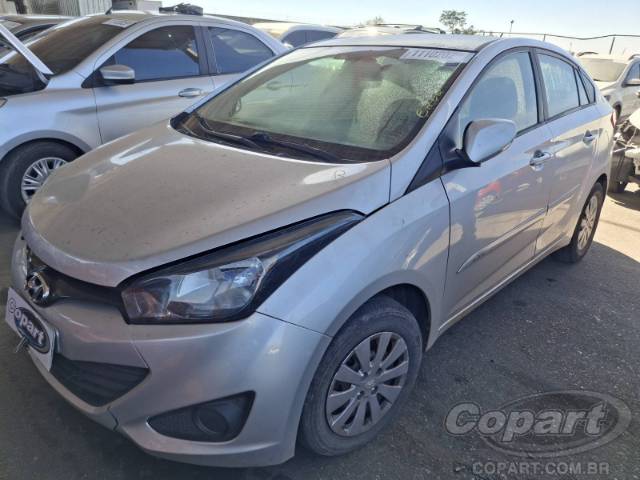 2015 HYUNDAI HB20S 