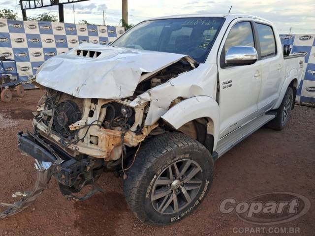 2013 TOYOTA HILUX CD 