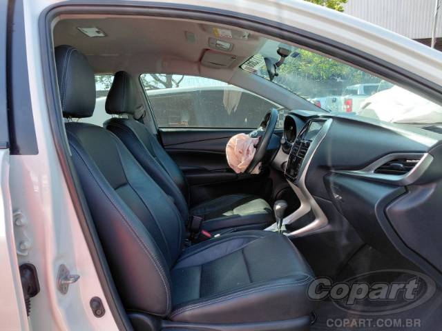 2022 TOYOTA YARIS SEDA 
