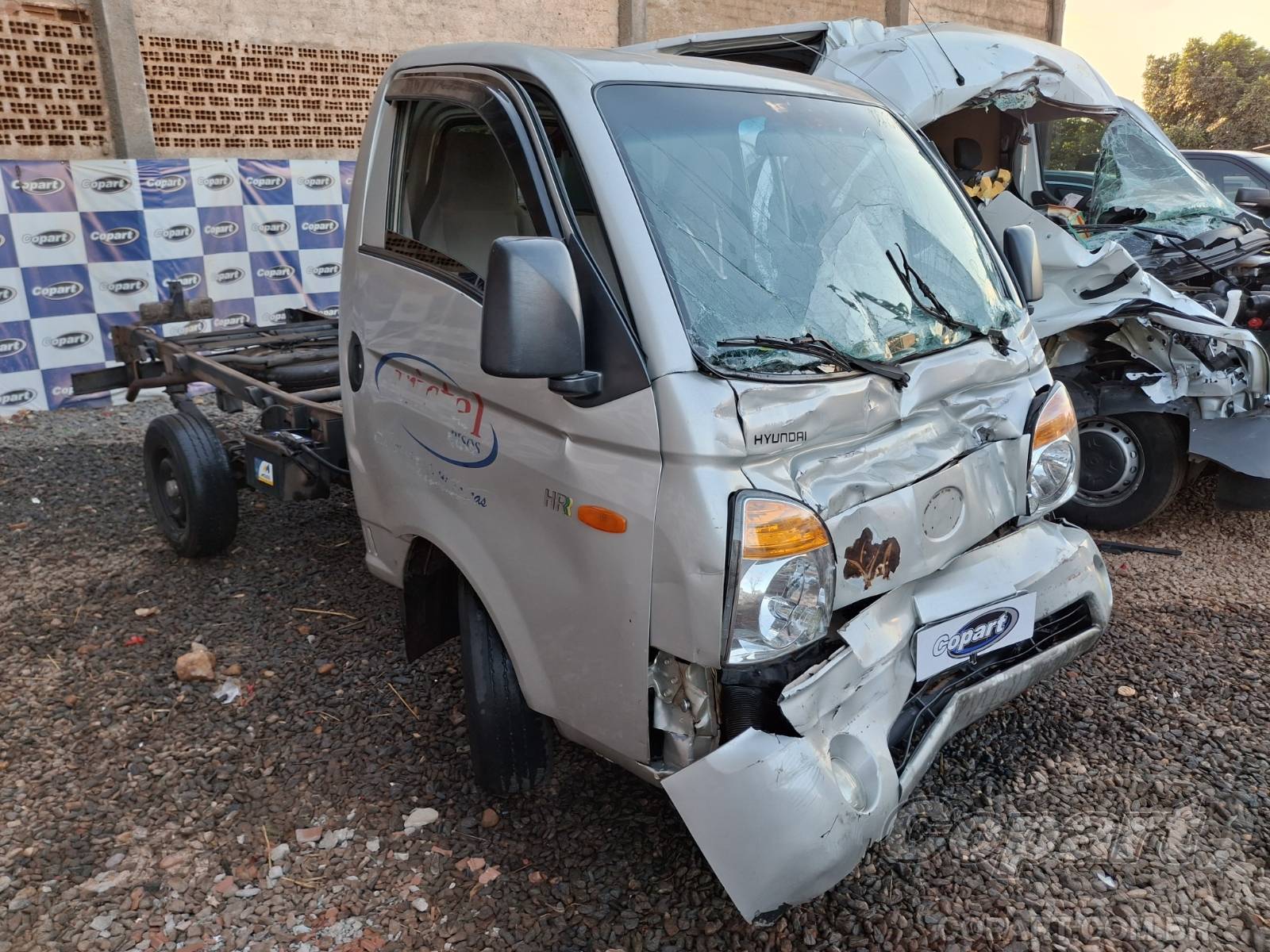 Veículo HYUNDAI HR 2011 HYUNDAI HR Utilitários Grandes 2012 em leilão