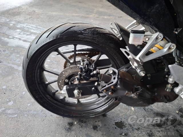 2025 HONDA CB 300F 