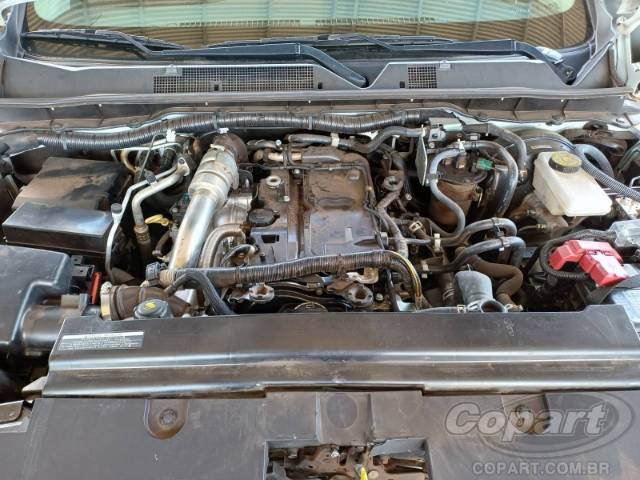 2025 NISSAN FRONTIER CD 