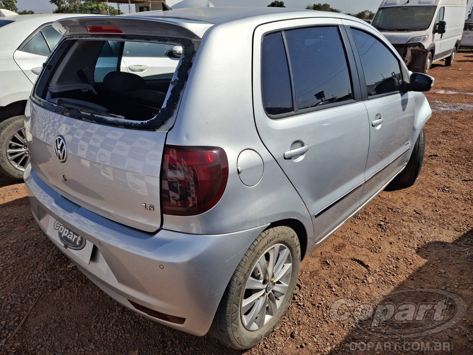 2011 VOLKSWAGEN FOX — foto 4 de 10