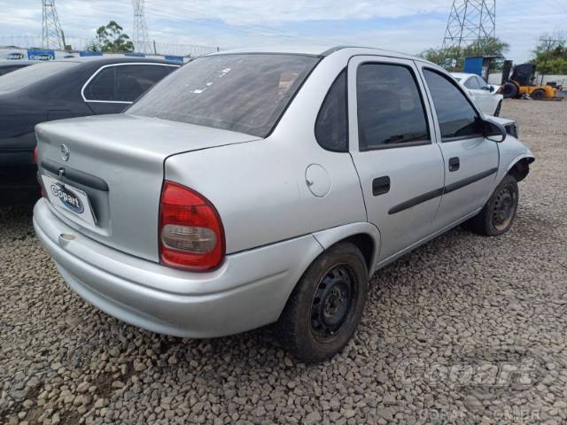 2003 CHEVROLET CORSA SEDAN 