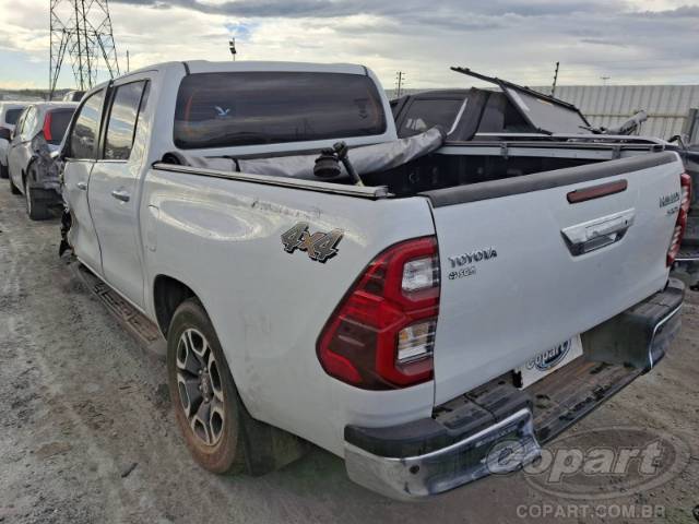 2024 TOYOTA HILUX CD 
