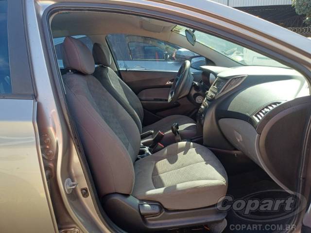 2017 HYUNDAI HB20S 
