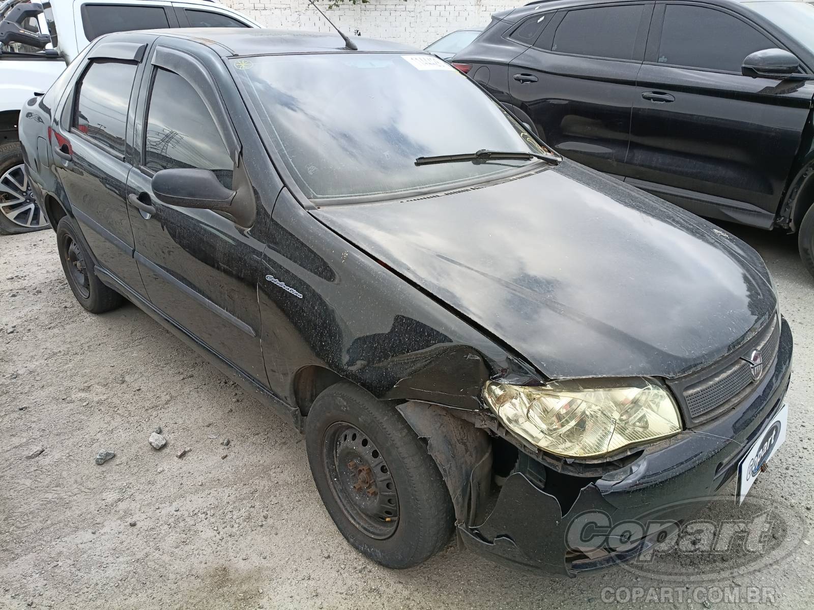 Fiat Siena 2010 em leilão