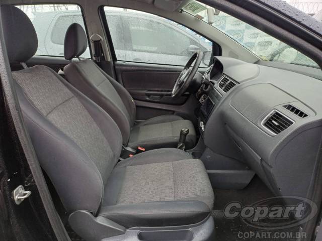 2013 VOLKSWAGEN FOX 