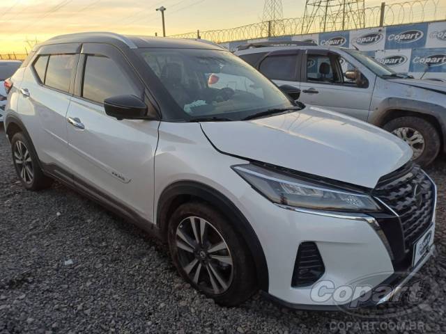 2022 NISSAN KICKS 