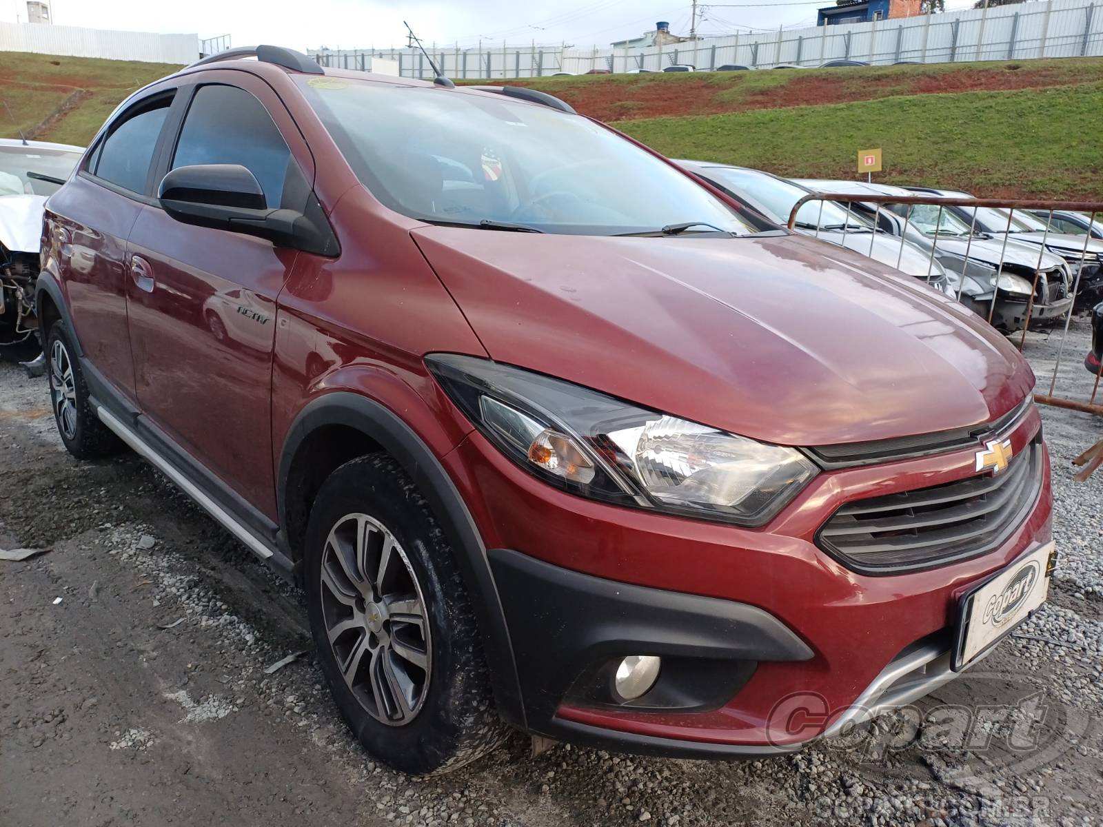 Veículo GM - Chevrolet Onix Chevrolet Onix Activ AT6 1.4 Eco 2018 Médio Dano Traseiro 2018 em leilão