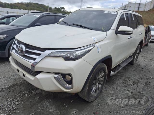 2017 TOYOTA HILUX SW4 