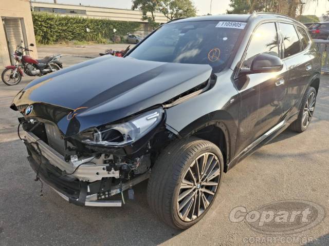 2025 BMW X1 