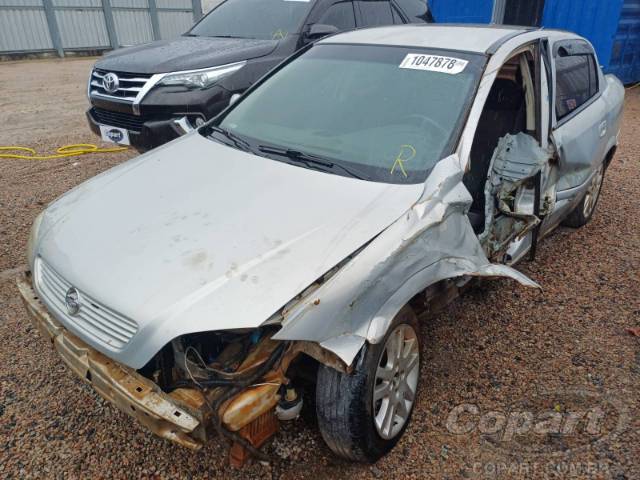 2000 CHEVROLET ASTRA SEDAN 