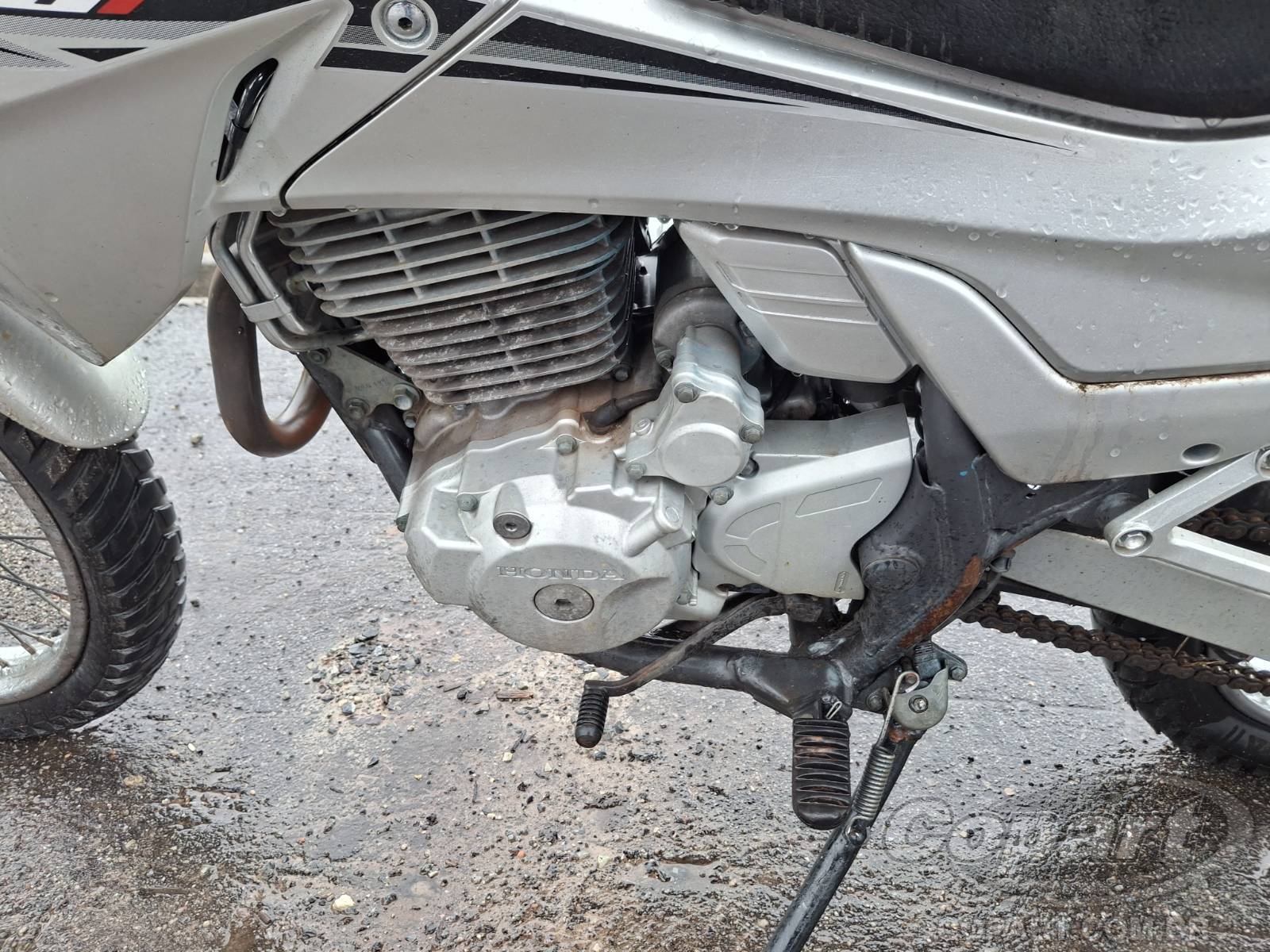 Foto 6 de 10: 2014 HONDA NX 400I
