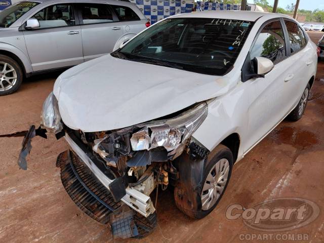 2025 TOYOTA YARIS SEDA 