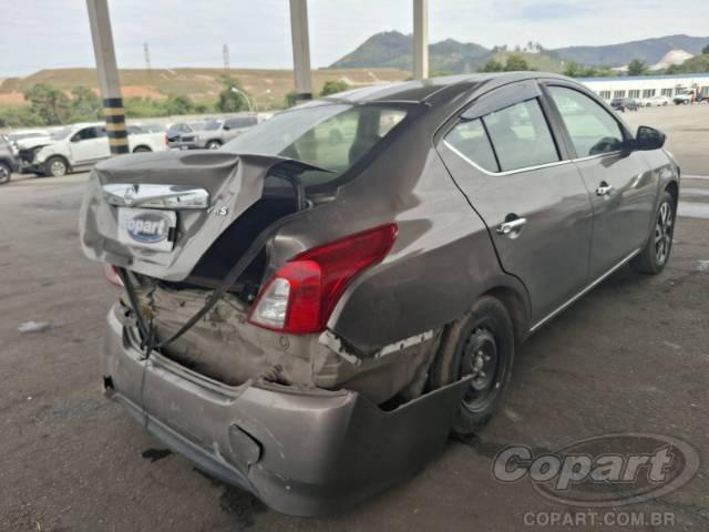 2017 NISSAN VERSA 