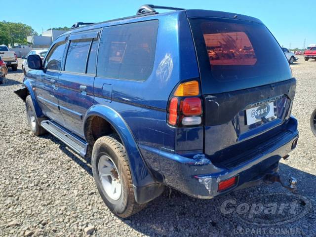 2000 MITSUBISHI PAJERO SPORT 