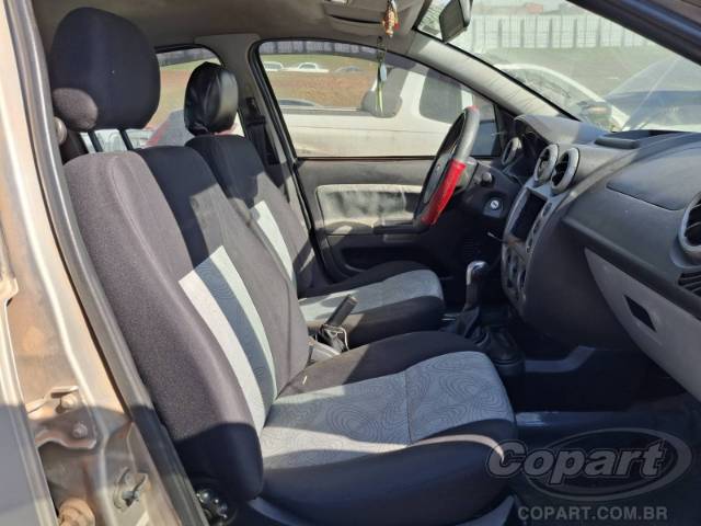 2010 FORD FIESTA SEDAN 
