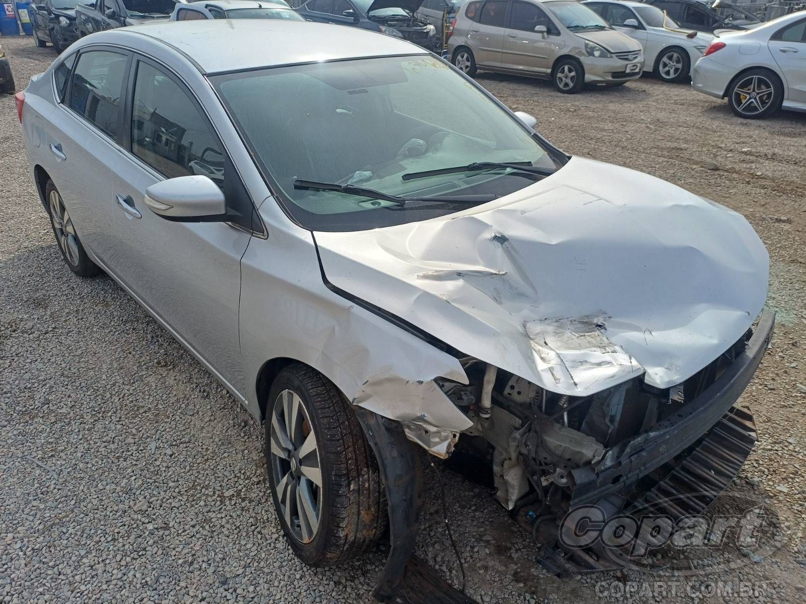 Nissan Sentra SV CVT 2.0 16V FlexStart 2017