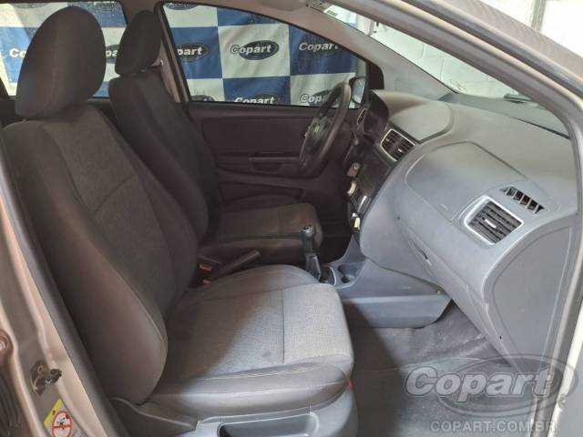 2013 VOLKSWAGEN FOX 