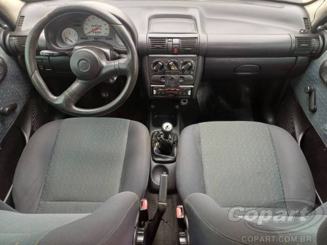 2001 CHEVROLET CORSA 