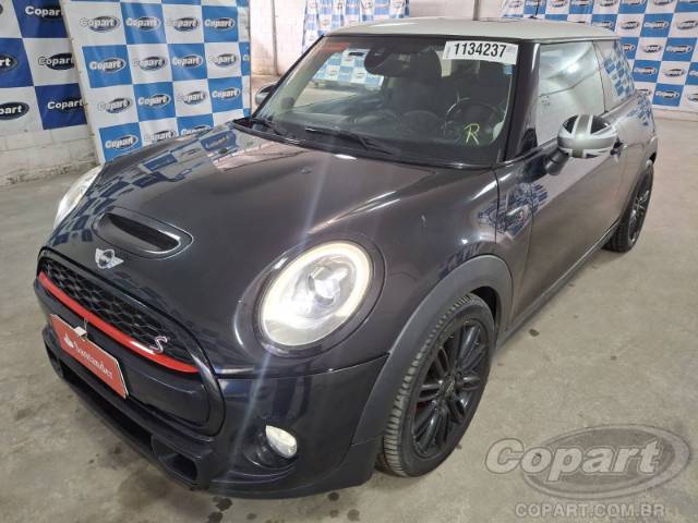 2016 MINI COOPER 