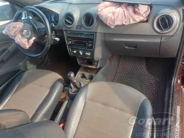 2016 VOLKSWAGEN SAVEIRO CD 