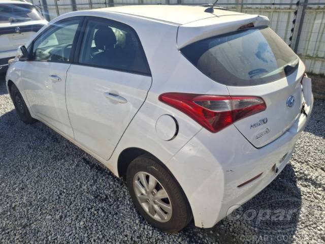 2015 HYUNDAI HB20 