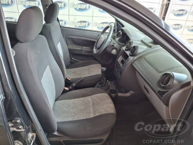 2009 FORD FIESTA SEDAN 
