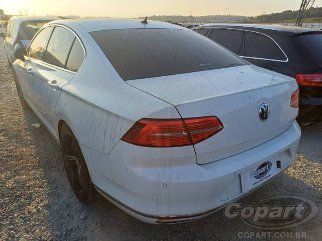 2018 VOLKSWAGEN PASSAT 