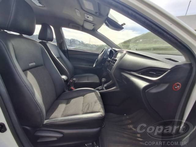 2023 TOYOTA YARIS SEDA 