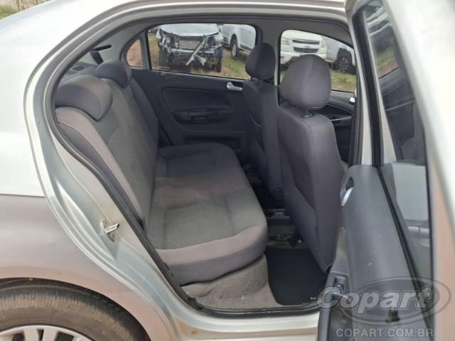 2010 VOLKSWAGEN VOYAGE 
