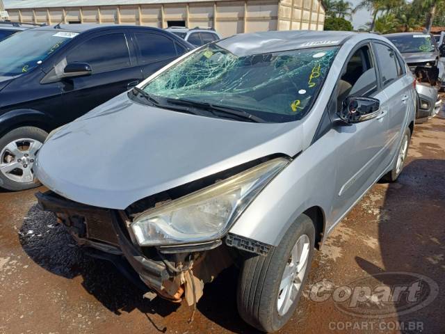 2014 HYUNDAI HB20S 