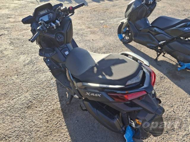 2025 YAMAHA XMAX 