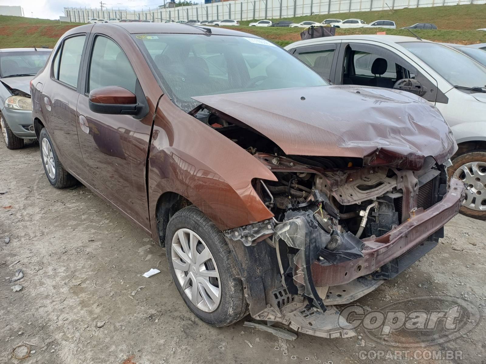 Veículo Renault Logan Renault Logan Expression 1.0 16V Flex 2014 em leilão