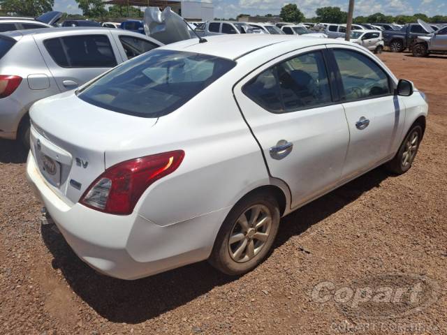 2014 NISSAN VERSA 