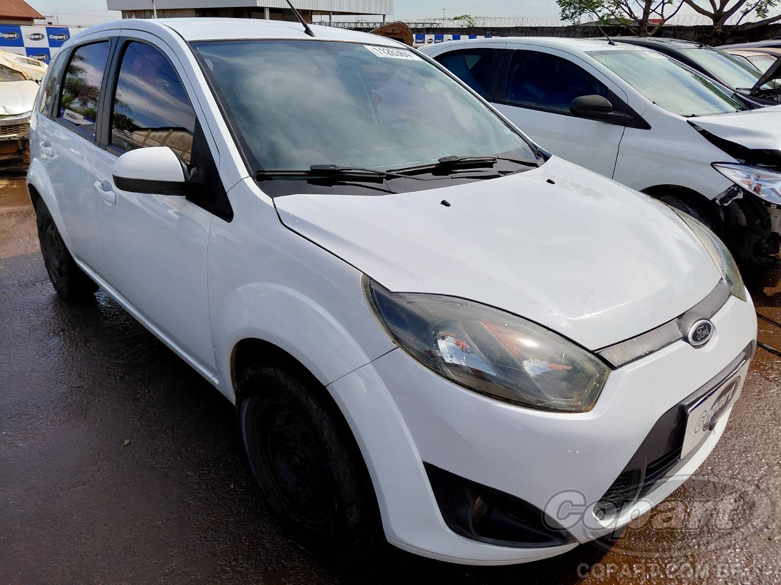 Ford Fiesta 2013 em leilão