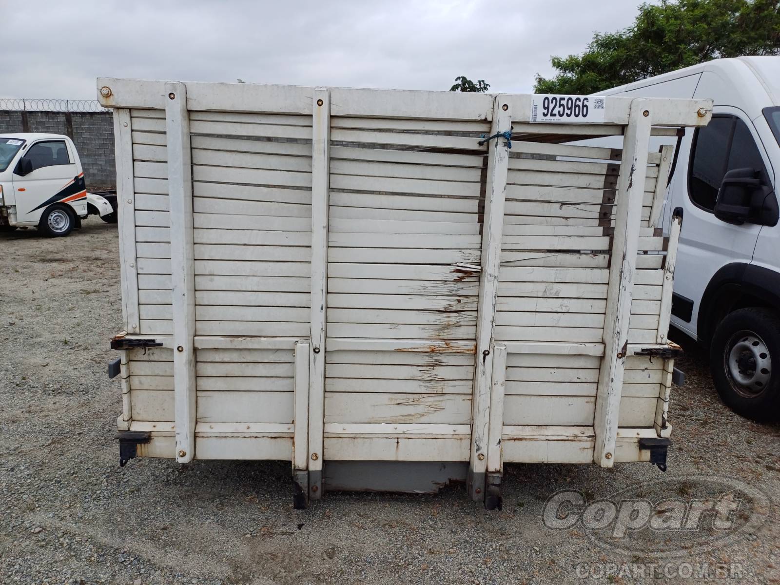 CARROCERIA CARROCERIA DE MADEIRA — leilão em Pirapora/SP (foto 6)