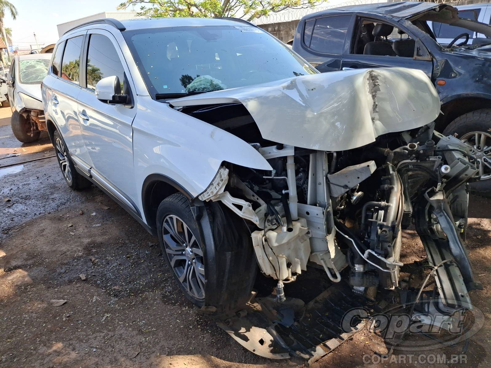 Veículo Mitsubishi Outlander MITSUBISHI OUTLANDER AWD 2.2 16V DI-D Turbo 2016 2016 em leilão