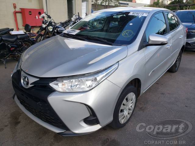 2023 TOYOTA YARIS SEDA 