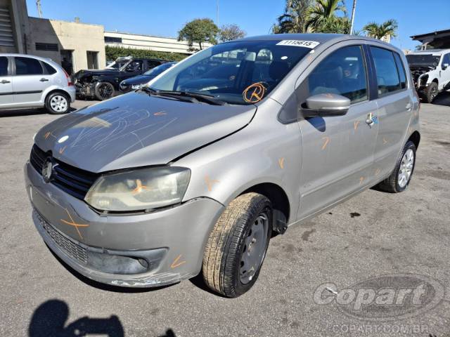 2013 VOLKSWAGEN FOX 