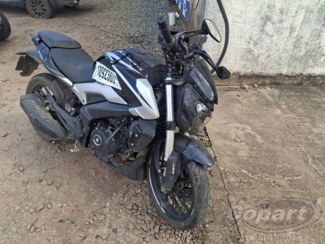 2025 BAJAJ DOMINAR 