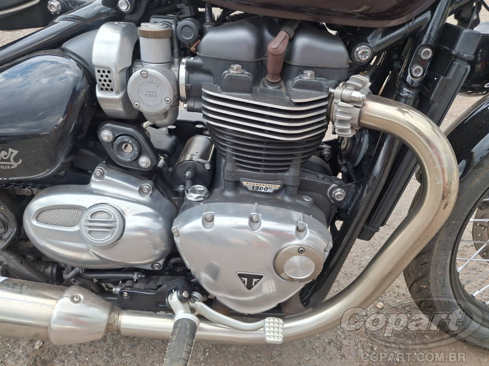 Foto 6 de 10: 2018 TRIUMPH BONNEVILLE BOBBER