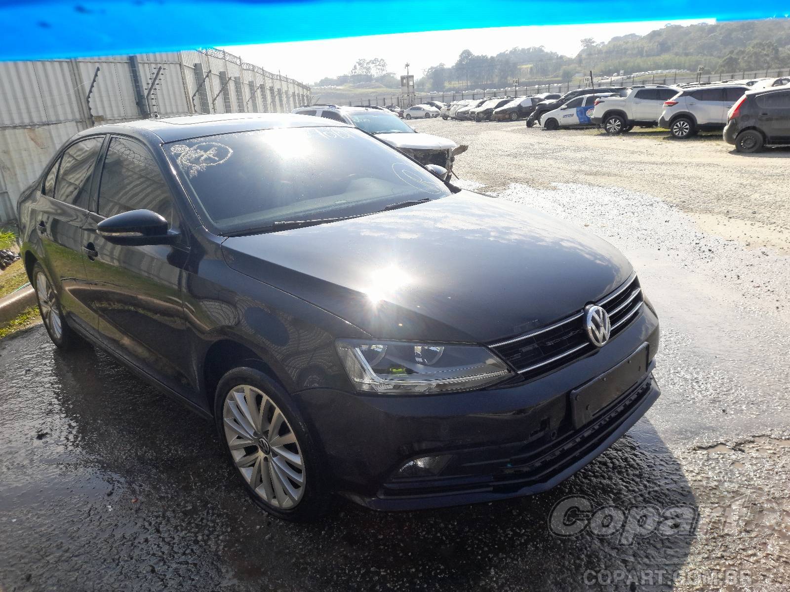 Veículo VW - VolksWagen Jetta 2017 VOLKSWAGEN JETTA Comfortline AT 1.4 16V TSI Turbo Gasolina 2017 em leilão