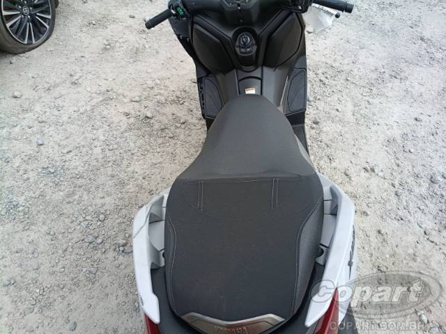 2025 YAMAHA XMAX 